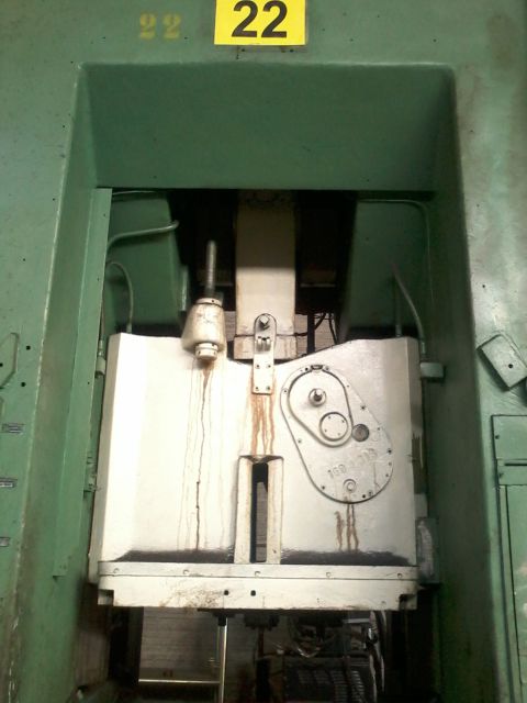 USED PRESS  MACHINE 200 TON MECHANICAL PRESSA 200 TON USATA RASKIN MECCANICA PRESS MACHINE USED 200 TON  0113